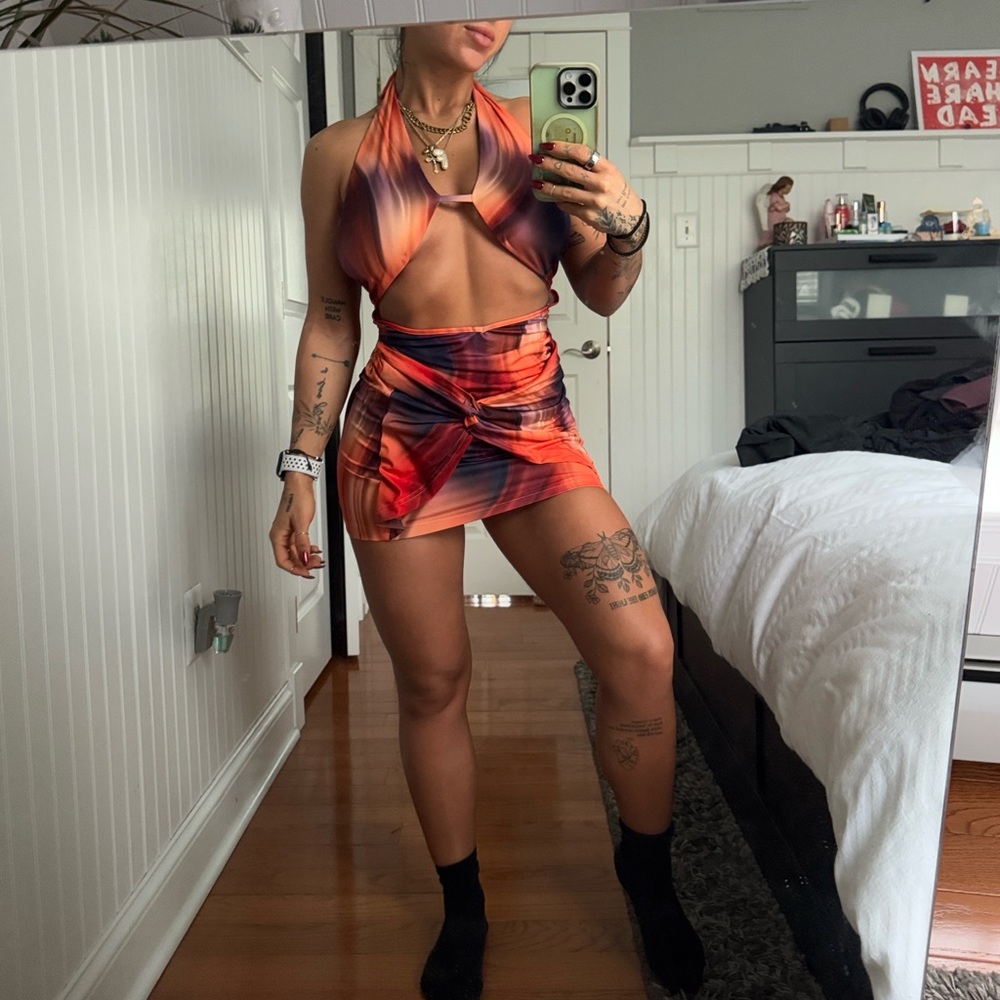 Cut out Twist vacation dress